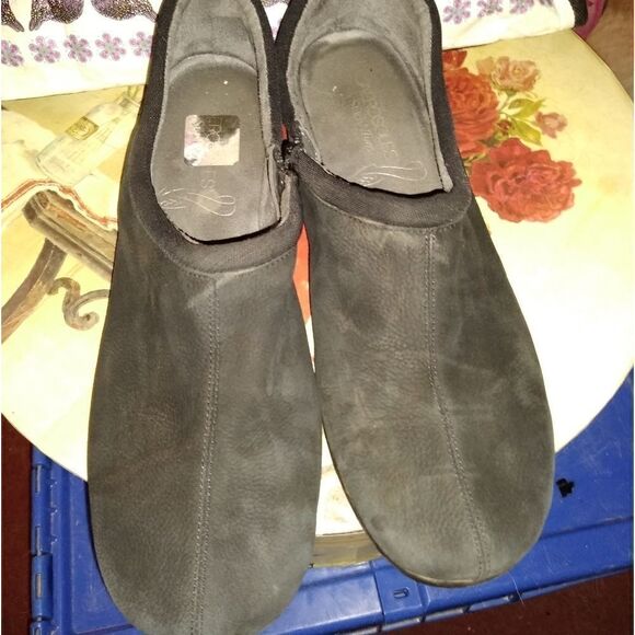 Aerosoles suede shoes   - Picture 1 of 7